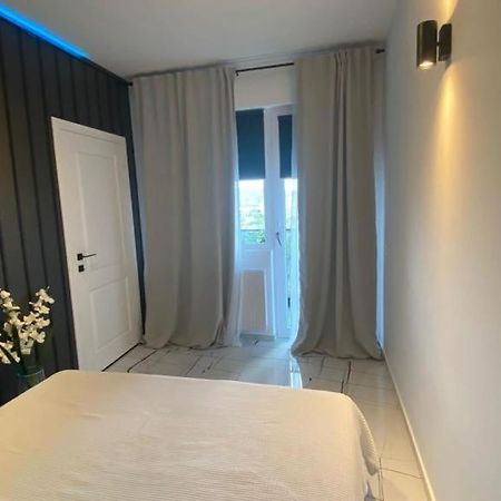 Q Luxury Apartment - Palas Center Iasi Eksteriør billede