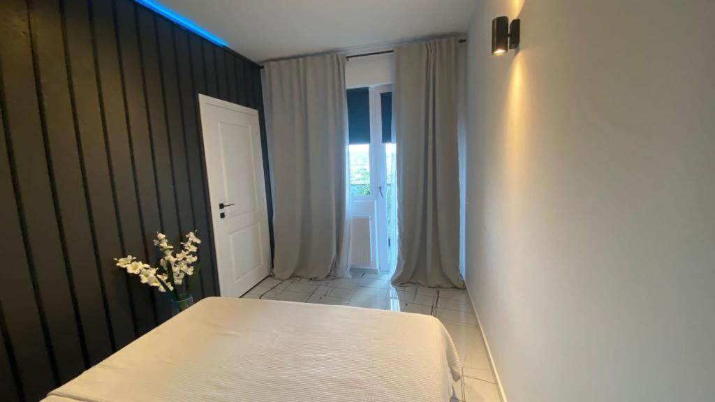 Q Luxury Apartment - Palas Center Iasi Eksteriør billede