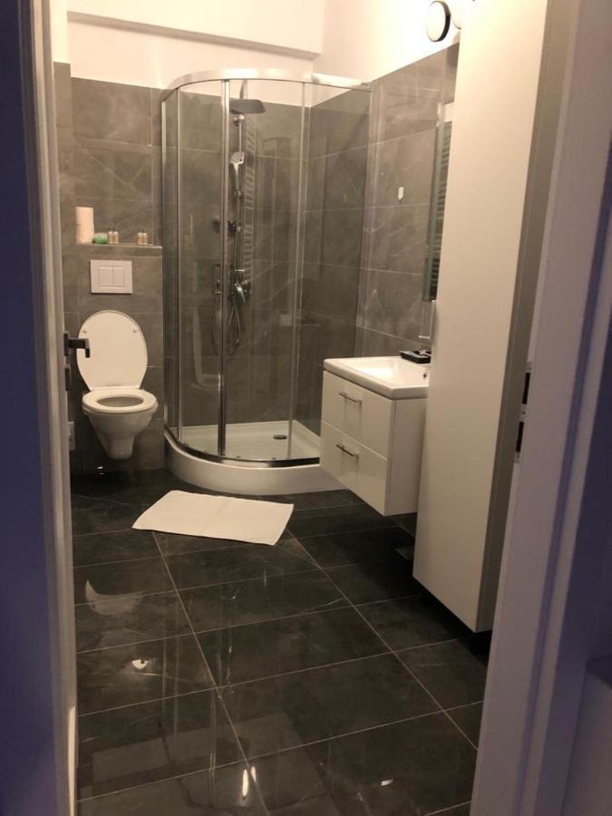 Q Luxury Apartment - Palas Center Iasi Eksteriør billede
